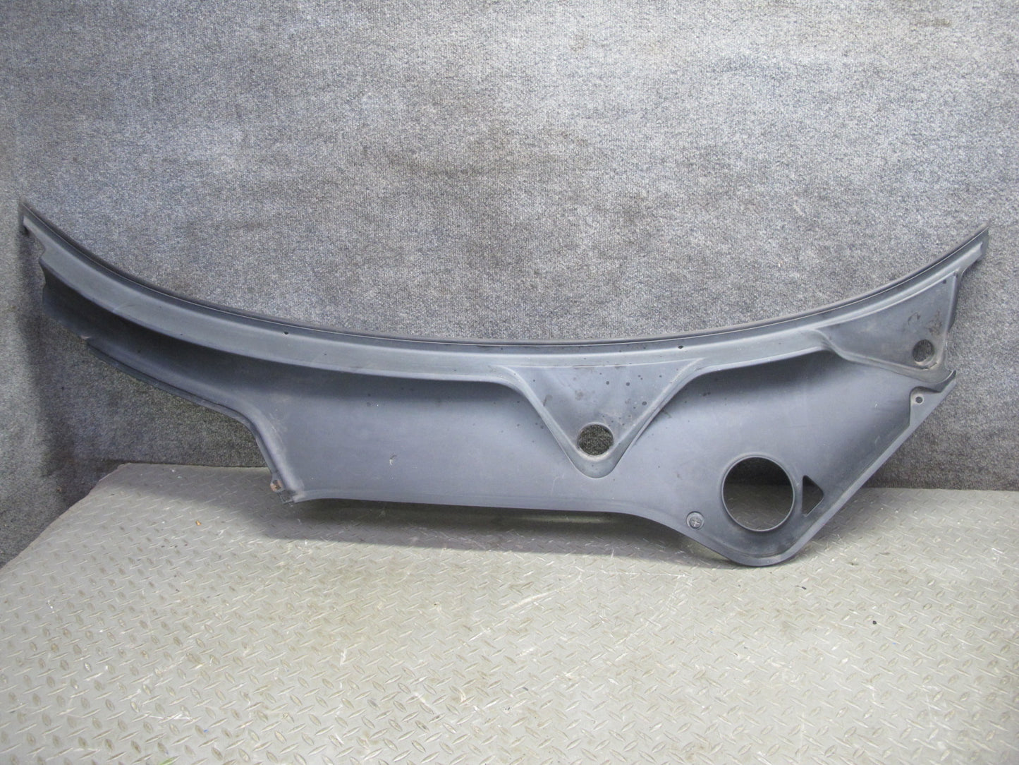 2010-2016 Porsche Panamera 970 Front Windshield Cowl Vent Trim Panel 97055556302