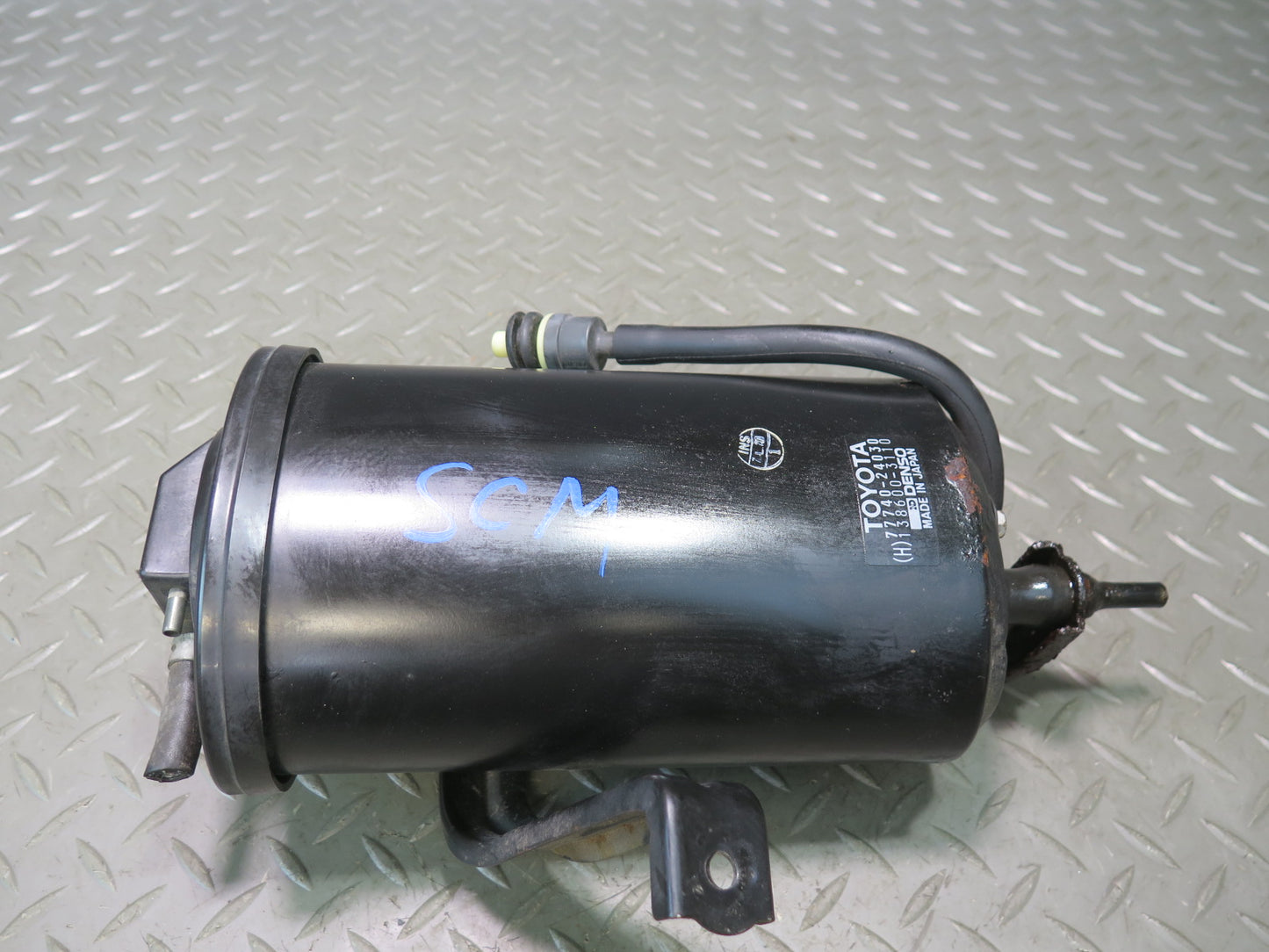 92-93 Lexus UZZ30L SC300 SC400 Fuel Evap Vapor Canister 77740-24030 OEM