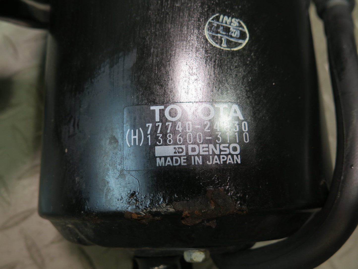 92-93 Lexus UZZ30L SC300 SC400 Fuel Evap Vapor Canister 77740-24030 OEM