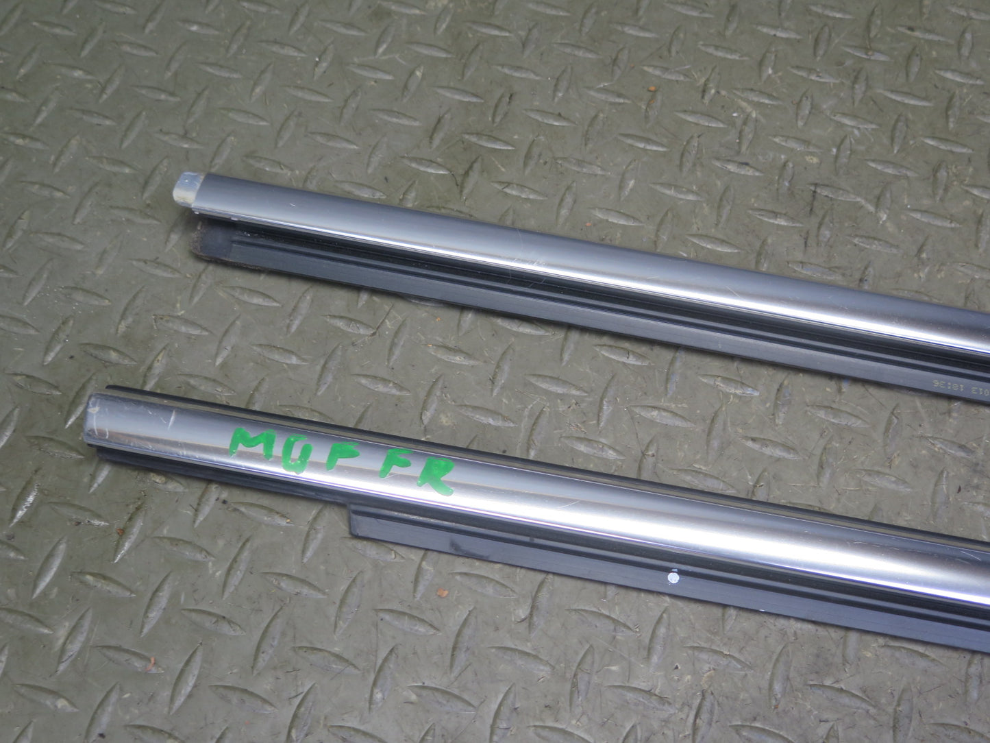 14-20 Maserati Ghibli M157 Front Left & Right Side Door Window Belt Molding Set