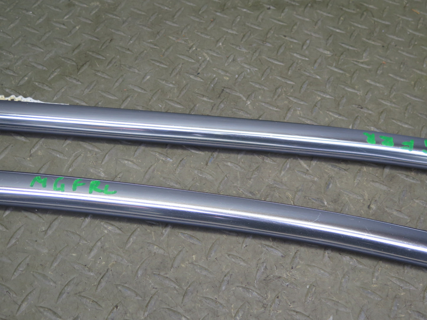 14-20 Maserati Ghibli M157 Rear Left & Right Side Door Window Belt Molding Set