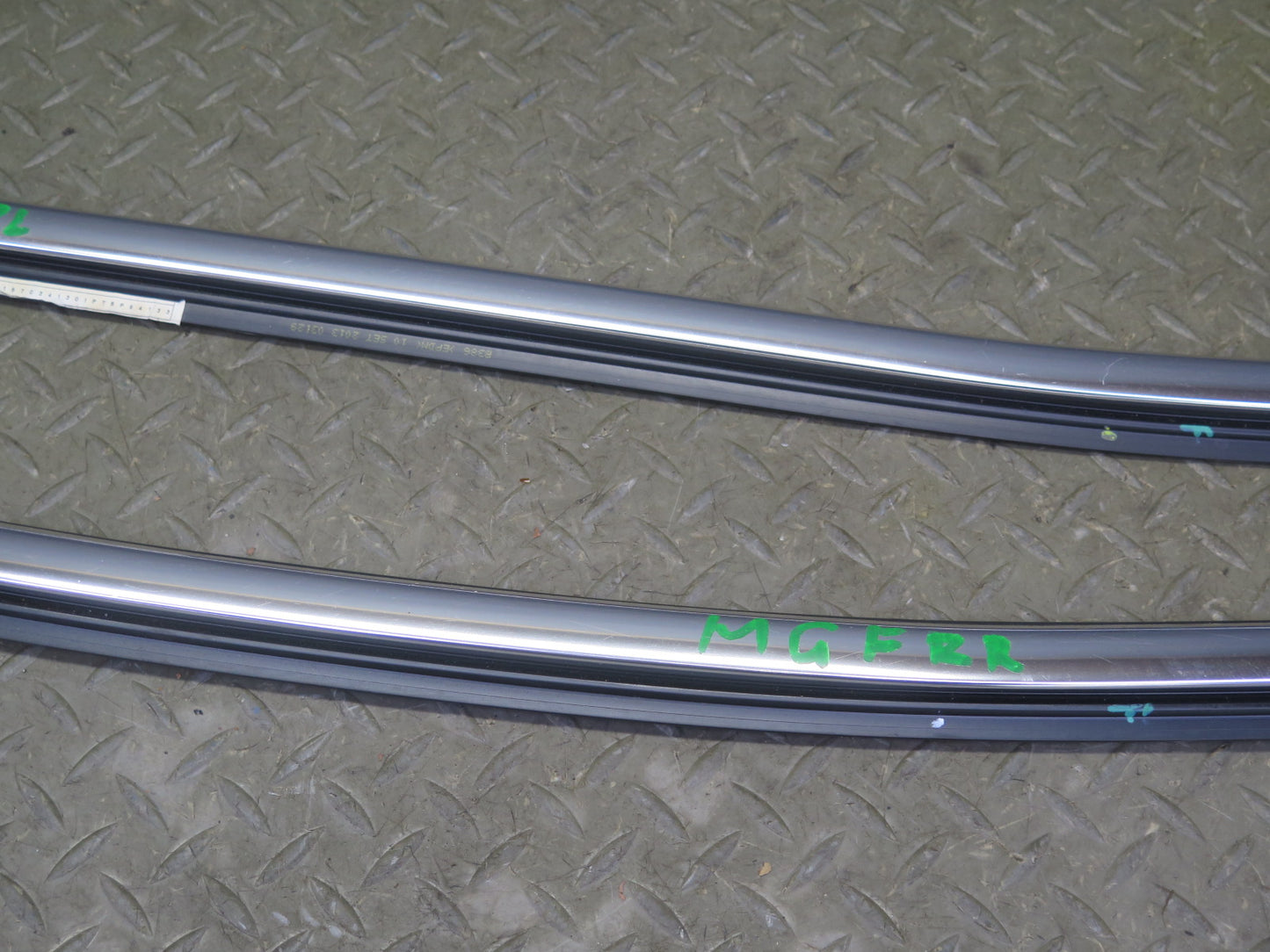 14-20 Maserati Ghibli M157 Rear Left & Right Side Door Window Belt Molding Set