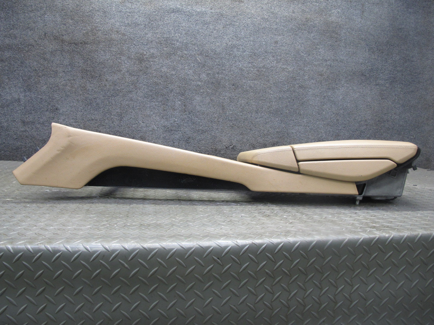 2010-2016 Porsche Panamera 970 Center Console Trim Cover Panel w Armrest