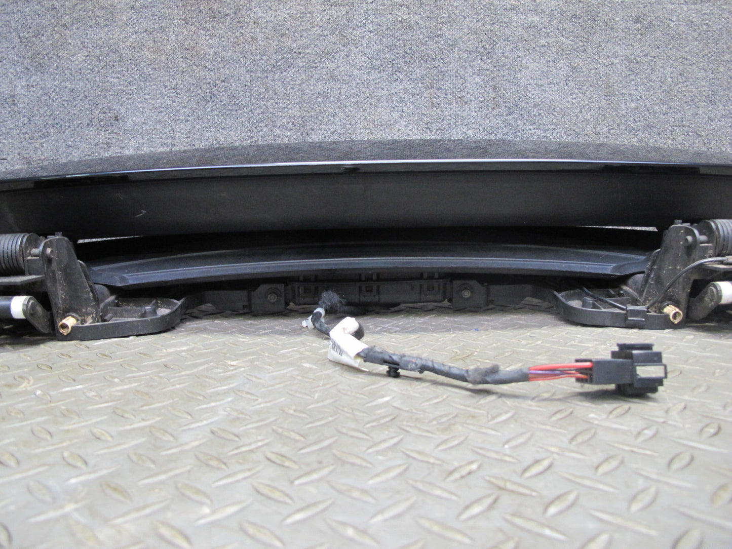 2010-2013 Porsche Panamera 970 Rear Trunk Lid Liftgate Spoiler