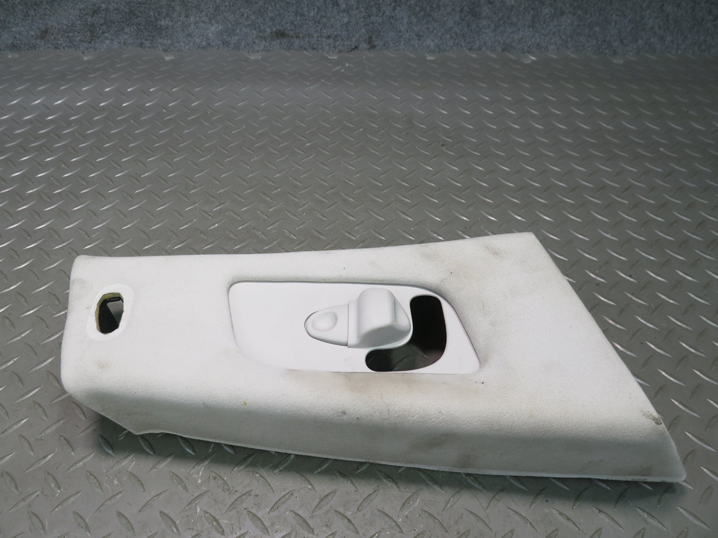 2014-2020 Maserati Ghibli M157 Right Pass Side B Pillar Upper Cover Trim Panel