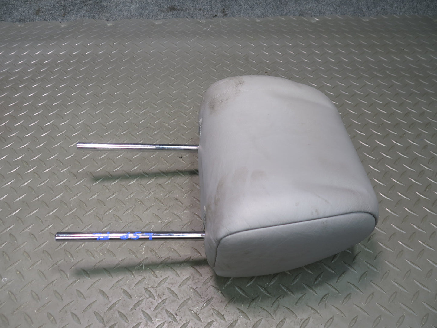 04-06 Lexus UCF30L LS430 Set of 2 Front Left & Right Seat Leather Headrest OEM