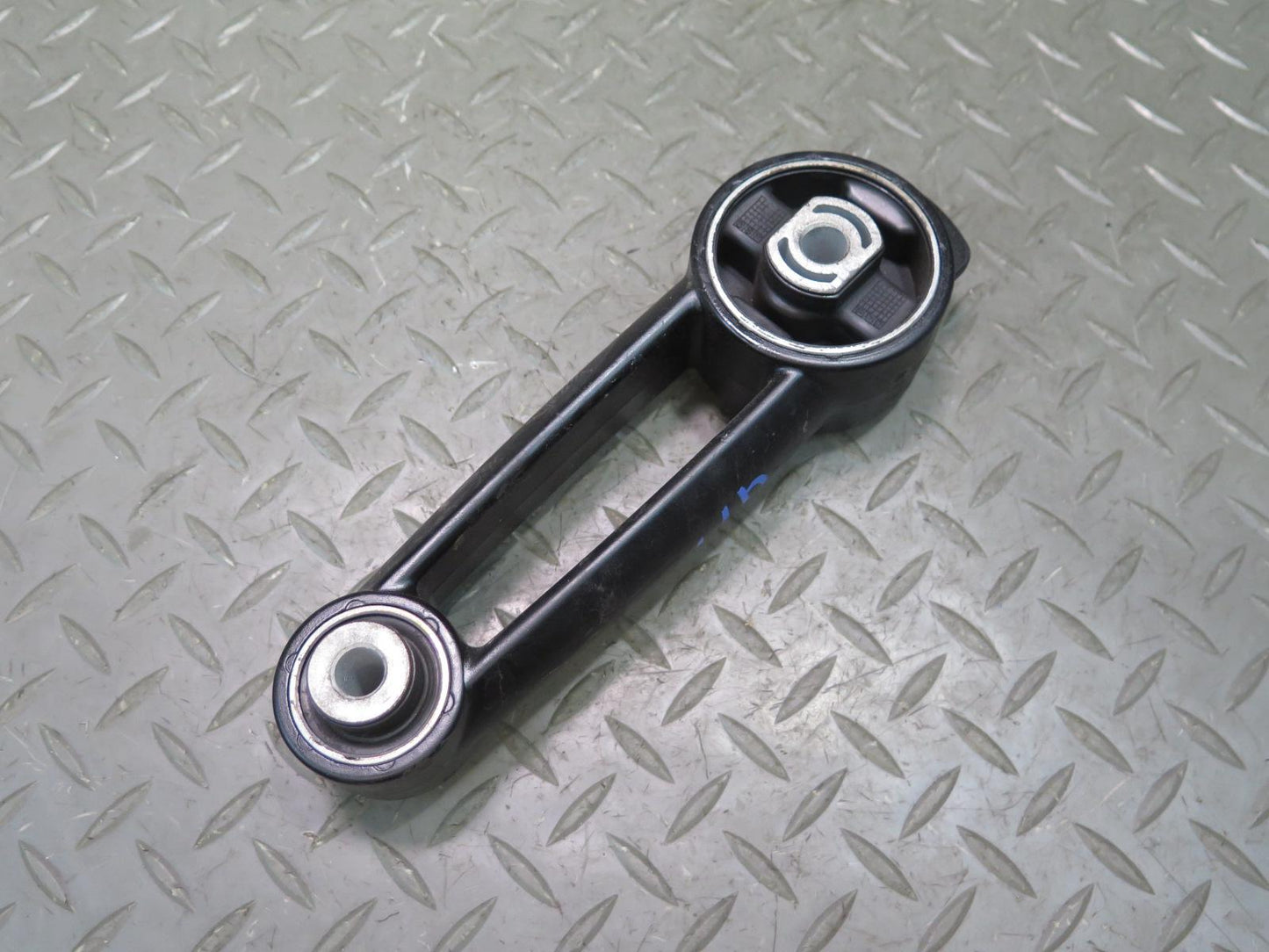 2010-2016 Porsche Panamera 970 Engine Mount Torsion Rod Support 715199331D