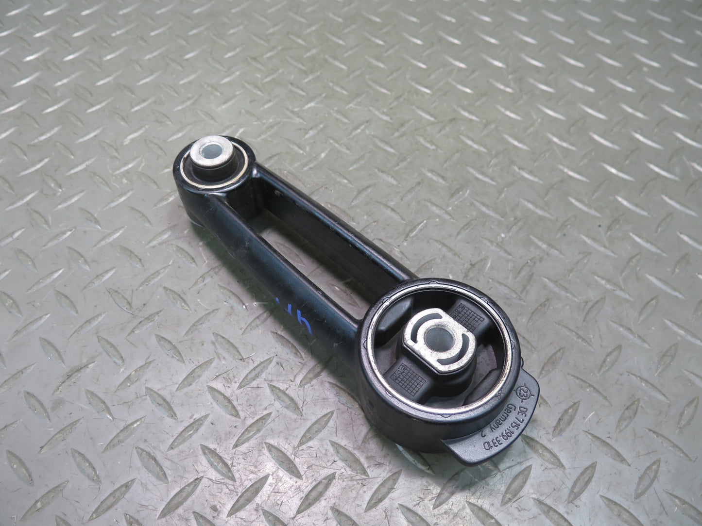 2010-2016 Porsche Panamera 970 Engine Mount Torsion Rod Support 715199331D