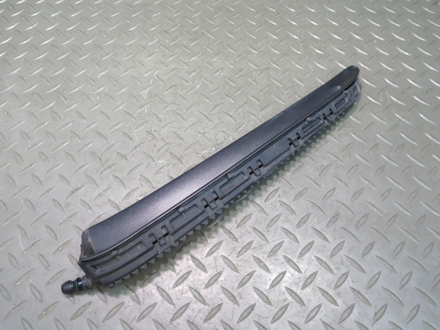 2010-2016 Porsche Panamera 970 Front Left Fender Mount Bracket Support