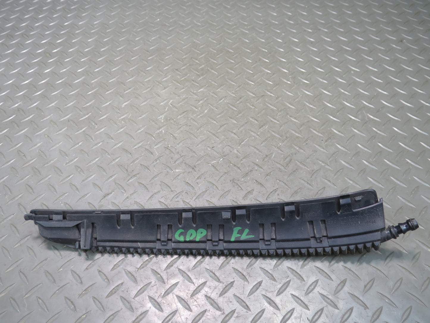 2010-2016 Porsche Panamera 970 Front Left Fender Mount Bracket Support