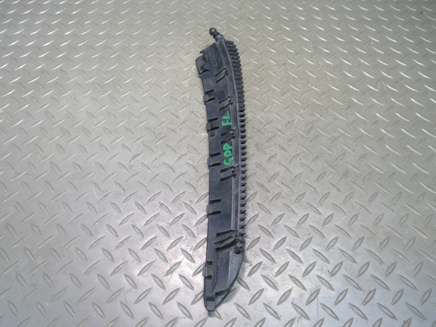 2010-2016 Porsche Panamera 970 Front Left Fender Mount Bracket Support