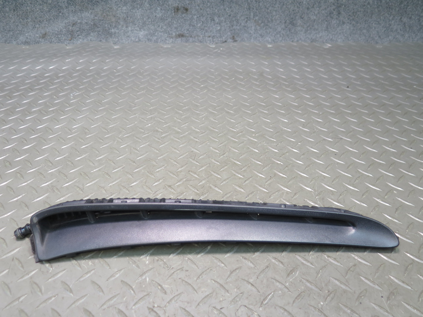 2010-2016 Porsche Panamera 970 Front Right Fender Mount Bracket Support