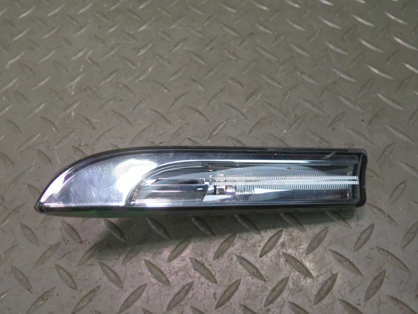 2010-2016 Porsche Panamera 970 Front Left Side Fender Turn Signal Light Lamp