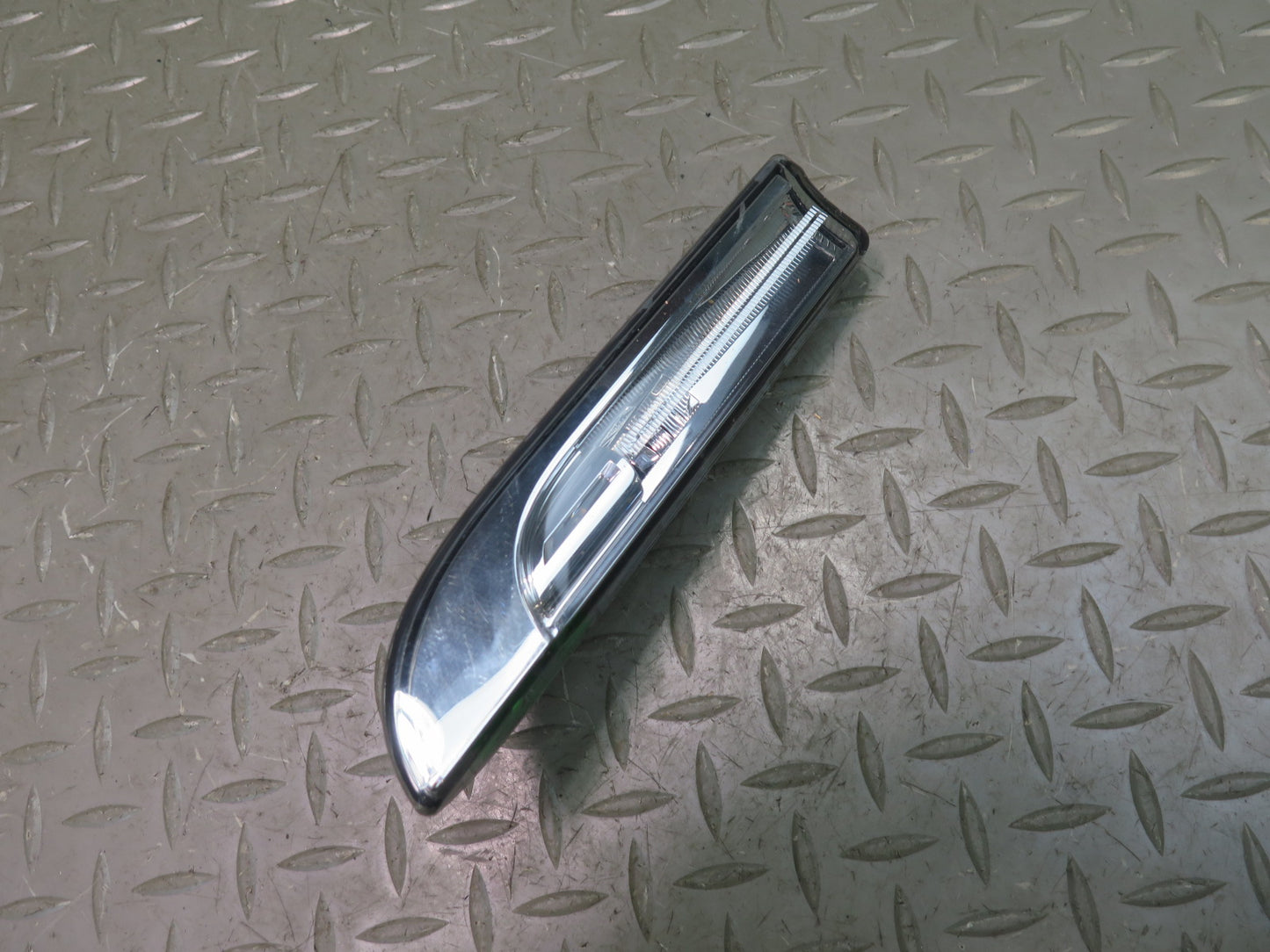 2010-2016 Porsche Panamera 970 Front Left Side Fender Turn Signal Light Lamp