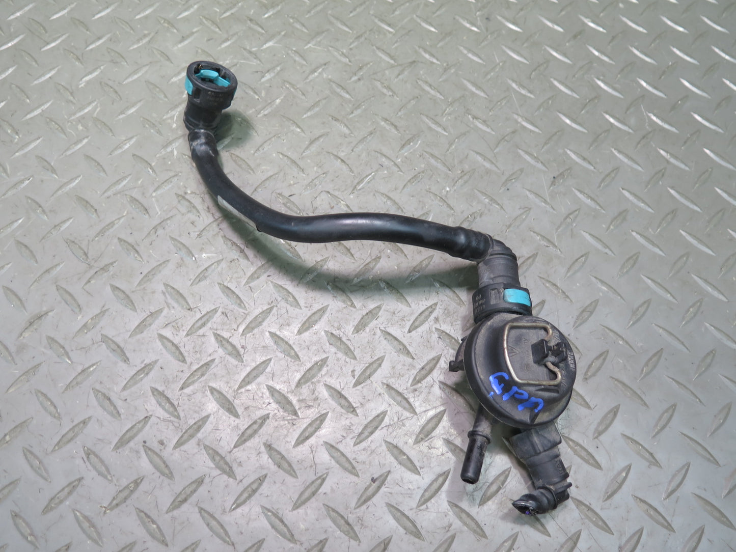 2010-2016 Porsche Panamera 970 Engine Coolant Air Bleeder Valve W/ Hose Line