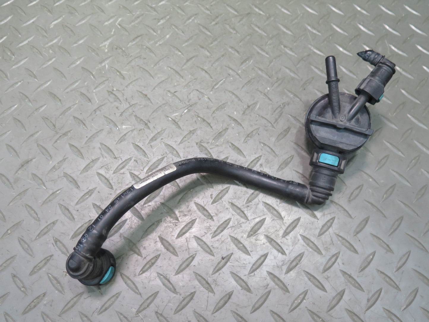 2010-2016 Porsche Panamera 970 Engine Coolant Air Bleeder Valve W/ Hose Line