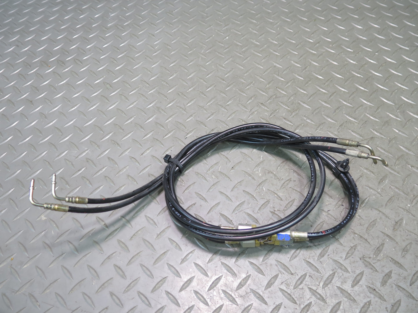 01-06 BMW E46 330ci Convertible Set of 2 TOP Roof Hydraulic Cylinder w Hose OEM