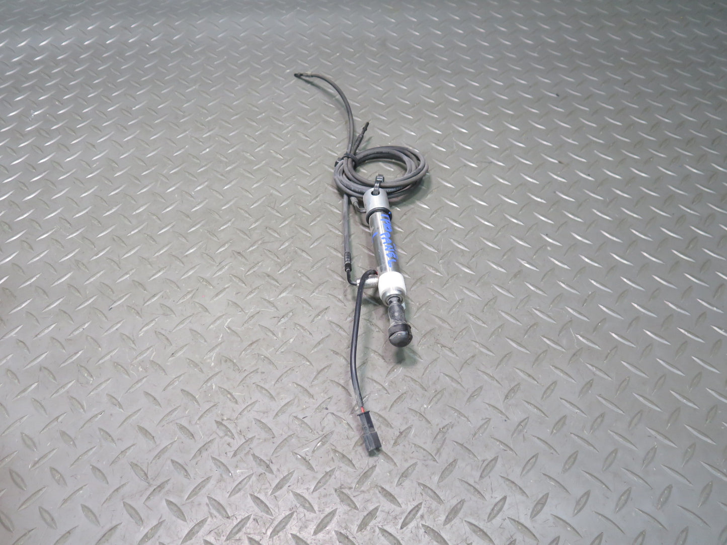 01-06 BMW E46 330ci Convertible TOP Roof Left & Right Hydraulic Cylinder Set OEM