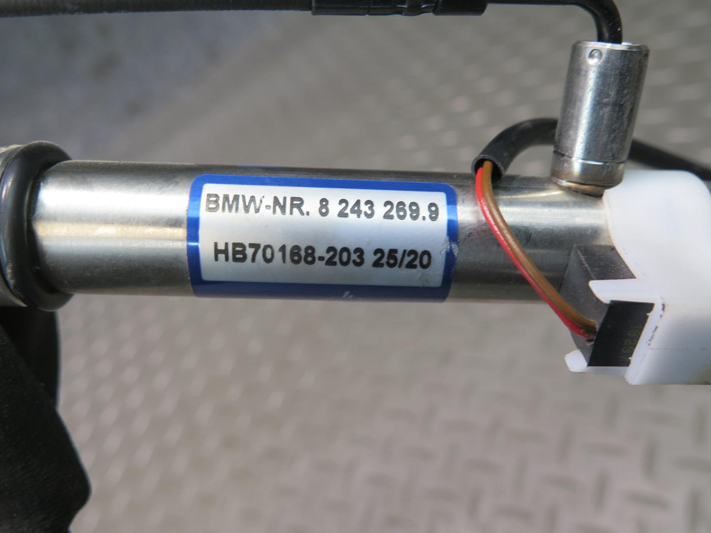 01-06 BMW E46 330ci Convertible TOP Roof Left & Right Hydraulic Cylinder Set OEM