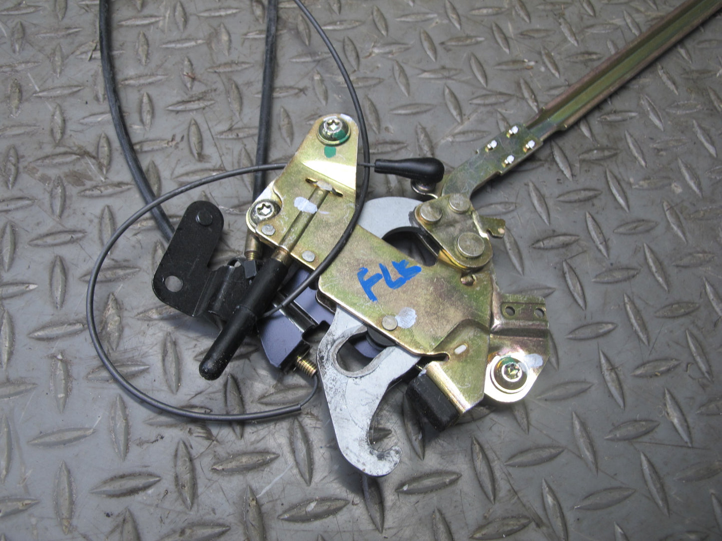 05-11 Mercedes R171 Slk-class Convertible TOP Roof Lock Latch Cable OEM