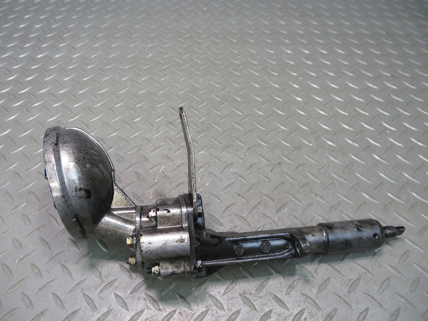 81-83 Mercedes W123 240D 616.912 Diesel Engine Motor Oil Pump 117K Miles OEM