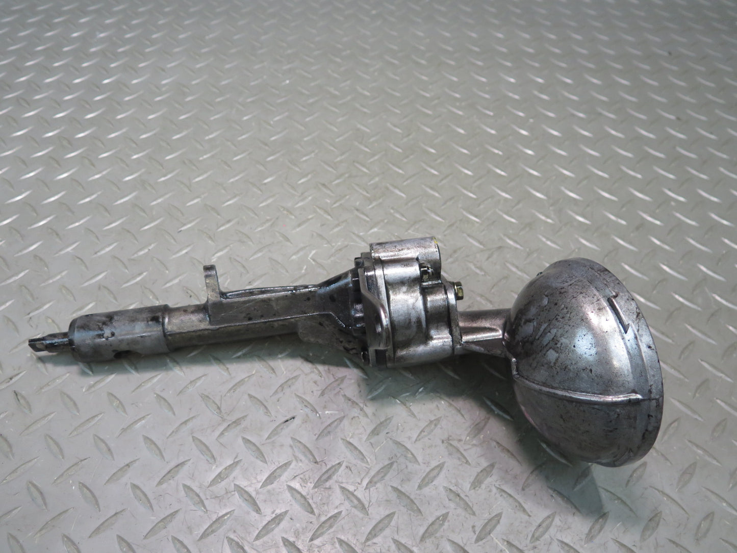 81-83 Mercedes W123 240D 616.912 Diesel Engine Motor Oil Pump 117K Miles OEM