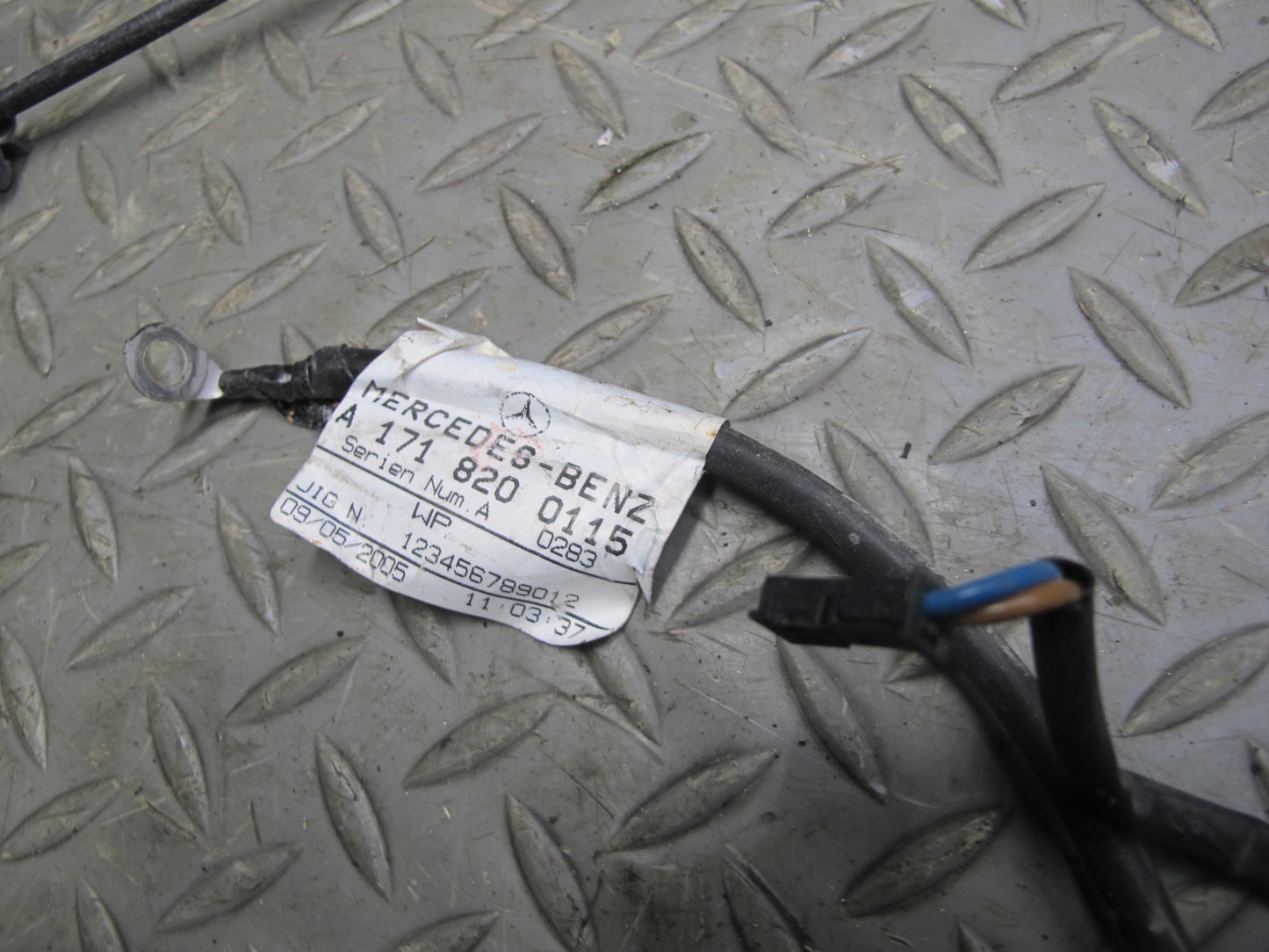 05-11 Mercedes R171 Slk-class Convertible TOP Roof Lock Latch Cable OEM