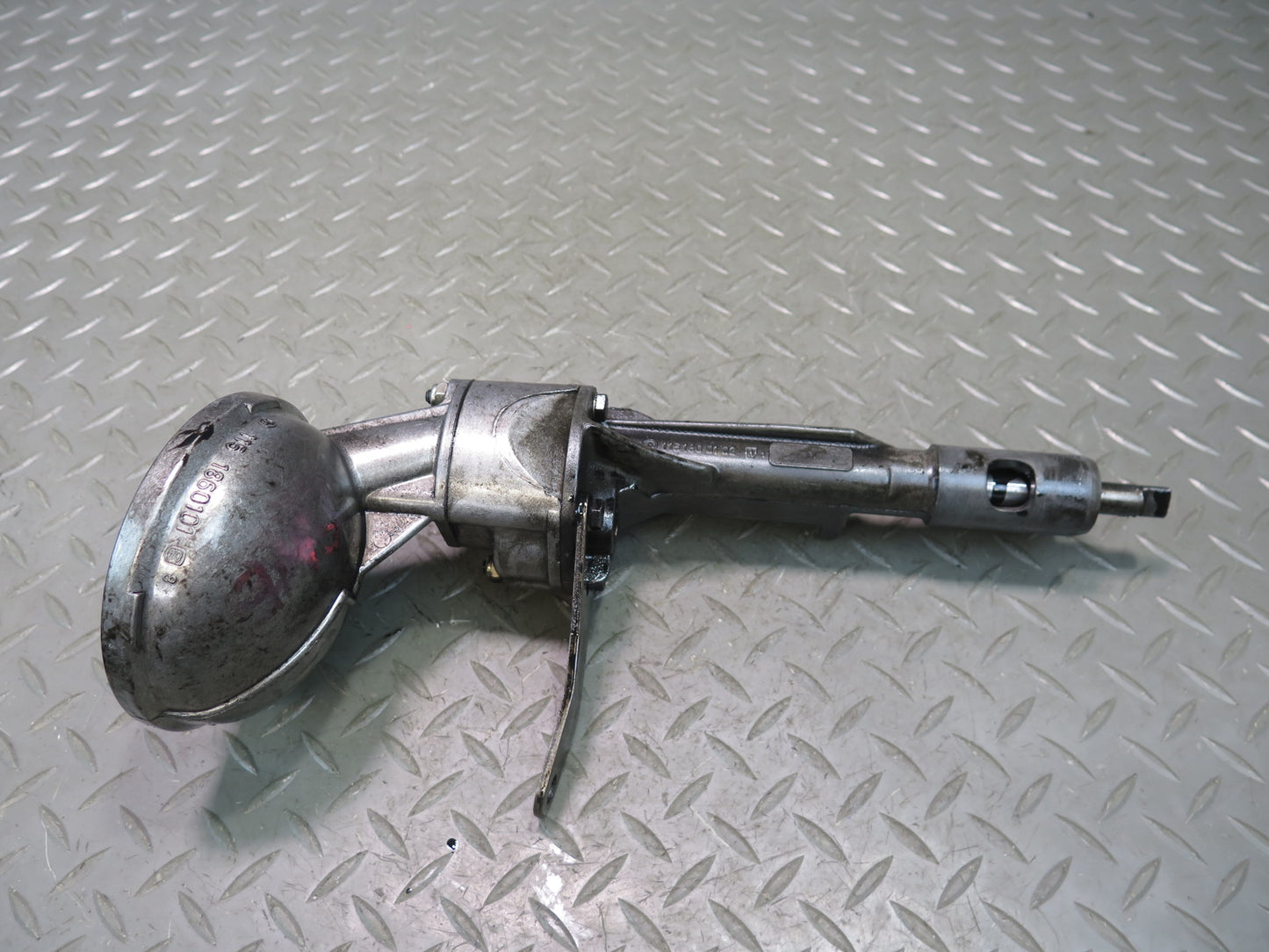 81-83 Mercedes W123 240D 616.912 Diesel Engine Motor Oil Pump 117K Miles OEM