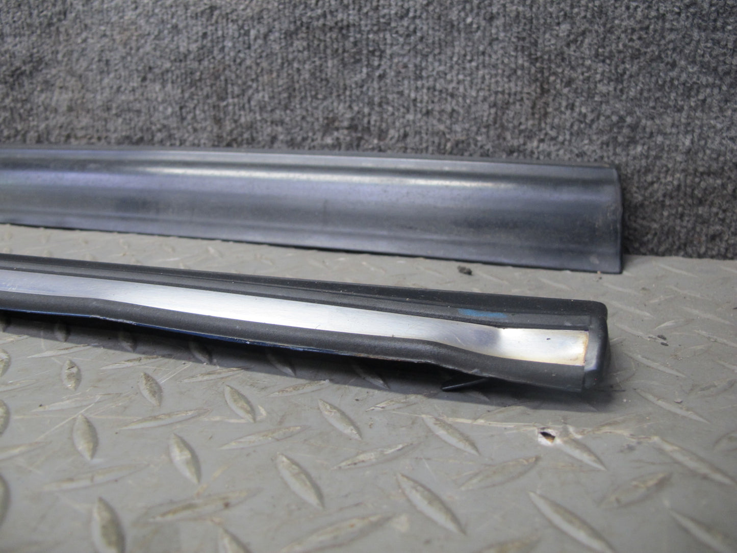 74-83 Mercedes W123 240D Sedan 14pcs Exterior Chrome Trim Cover Molding Set OEM