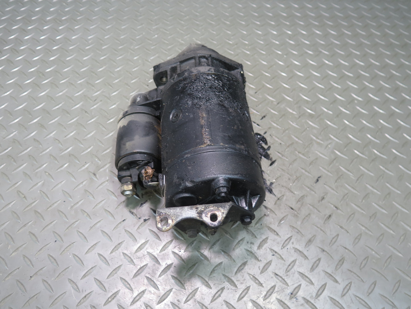 81-85 Mercedes W123 300D Engine Starter Motor OEM