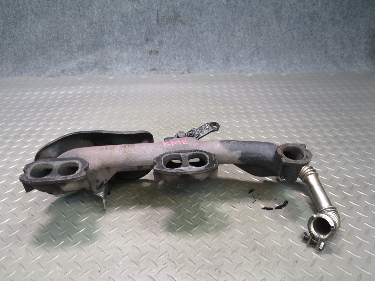 82-85 Mercedes W123 300D OM617.952 Turbo Diesel Engine Exhaust Manifold OEM