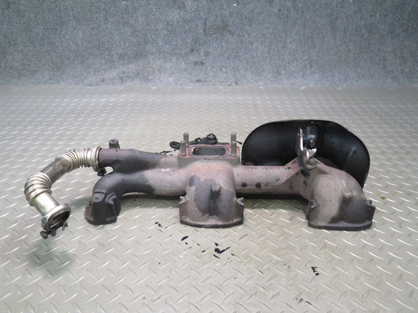 82-85 Mercedes W123 300D OM617.952 Turbo Diesel Engine Exhaust Manifold OEM