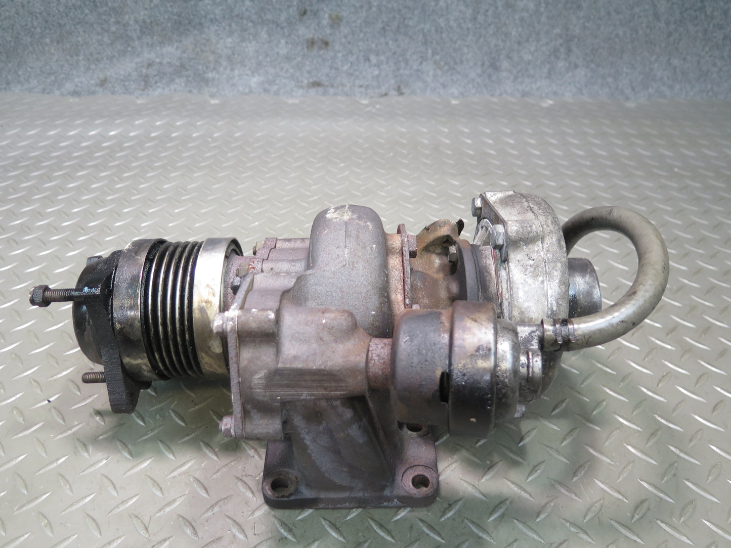 82-85 Mercedes W123 300D OM617.952 Turbocharger Unit OEM