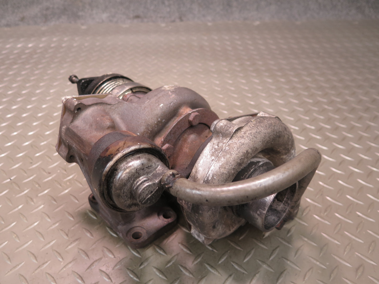 82-85 Mercedes W123 300D OM617.952 Turbocharger Unit OEM
