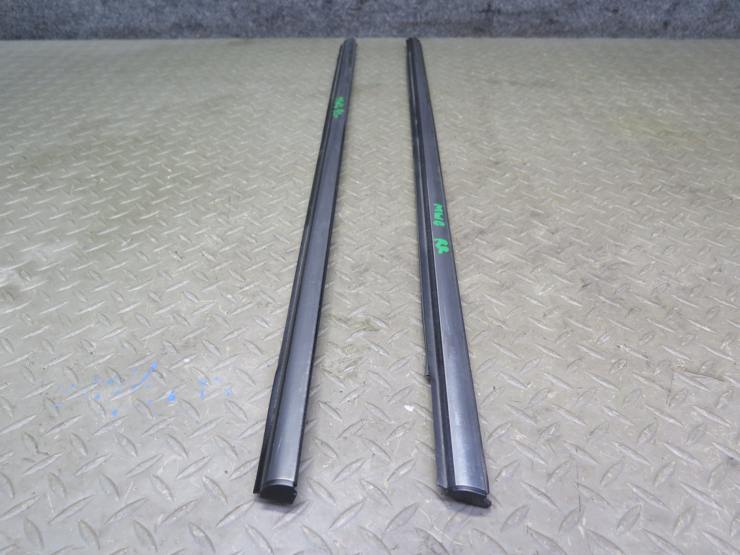 11-15 Mini Cooper S R60 Countryman Rear Left & Right Window Trim Molding Set OEM