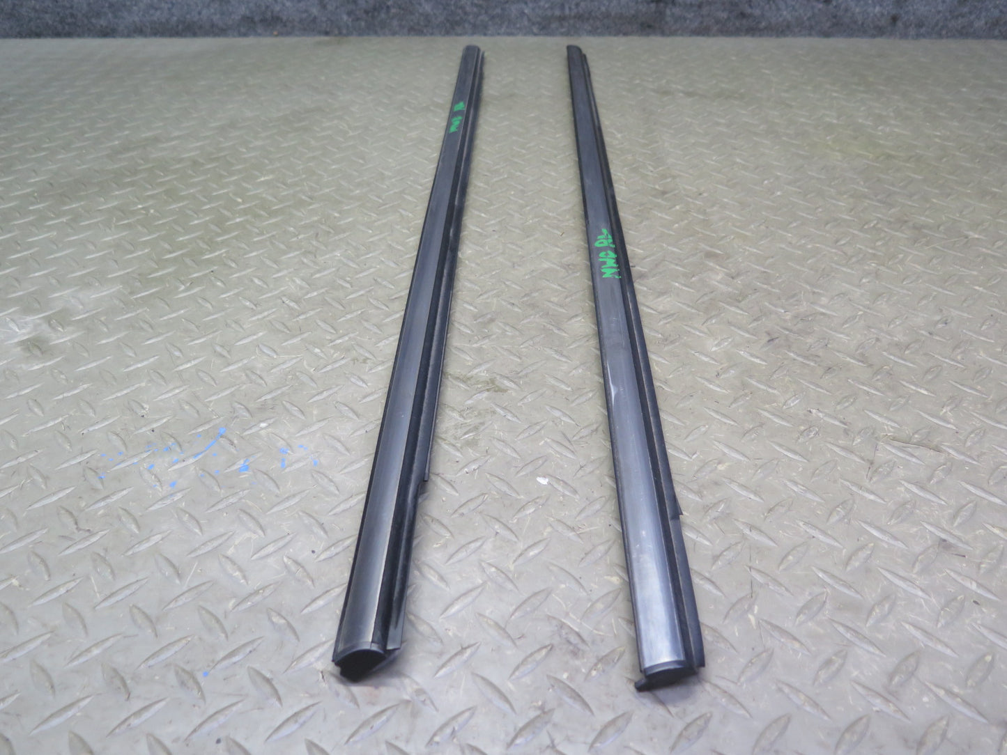 11-15 Mini Cooper S R60 Countryman Rear Left & Right Window Trim Molding Set OEM