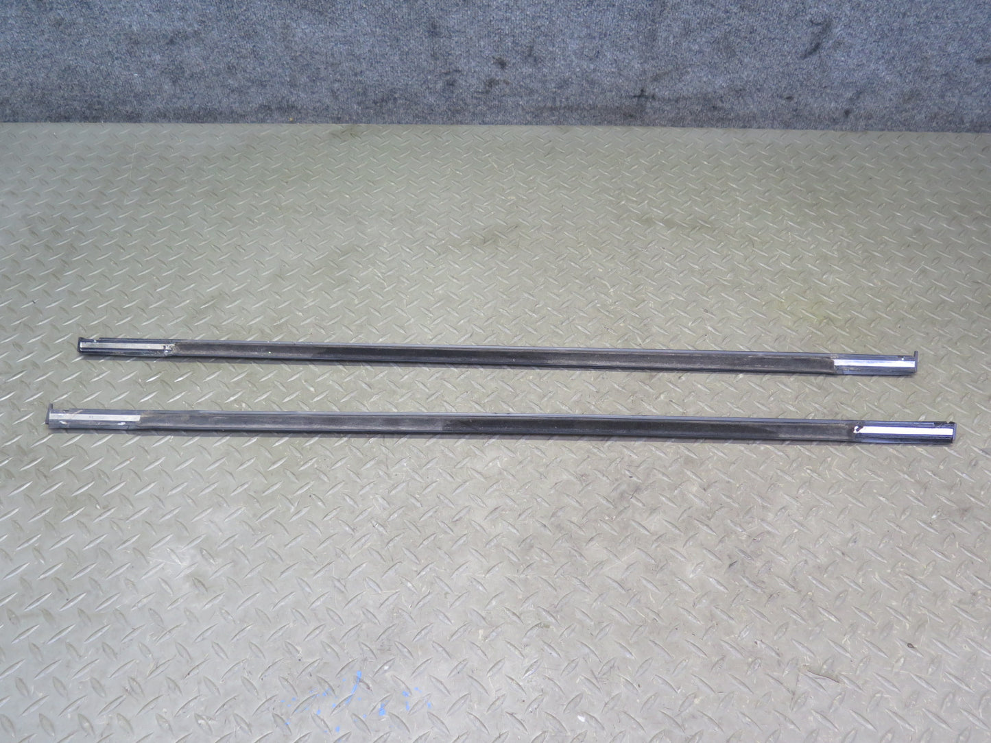 11-15 Mini Cooper S R60 Countryman Rear Left & Right Window Trim Molding Set OEM