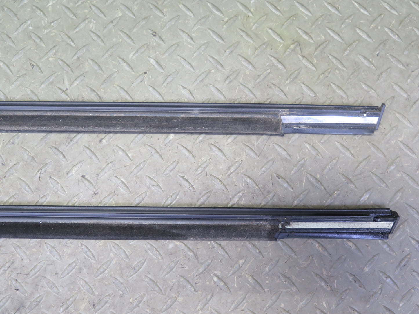 11-15 Mini Cooper S R60 Countryman Rear Left & Right Window Trim Molding Set OEM