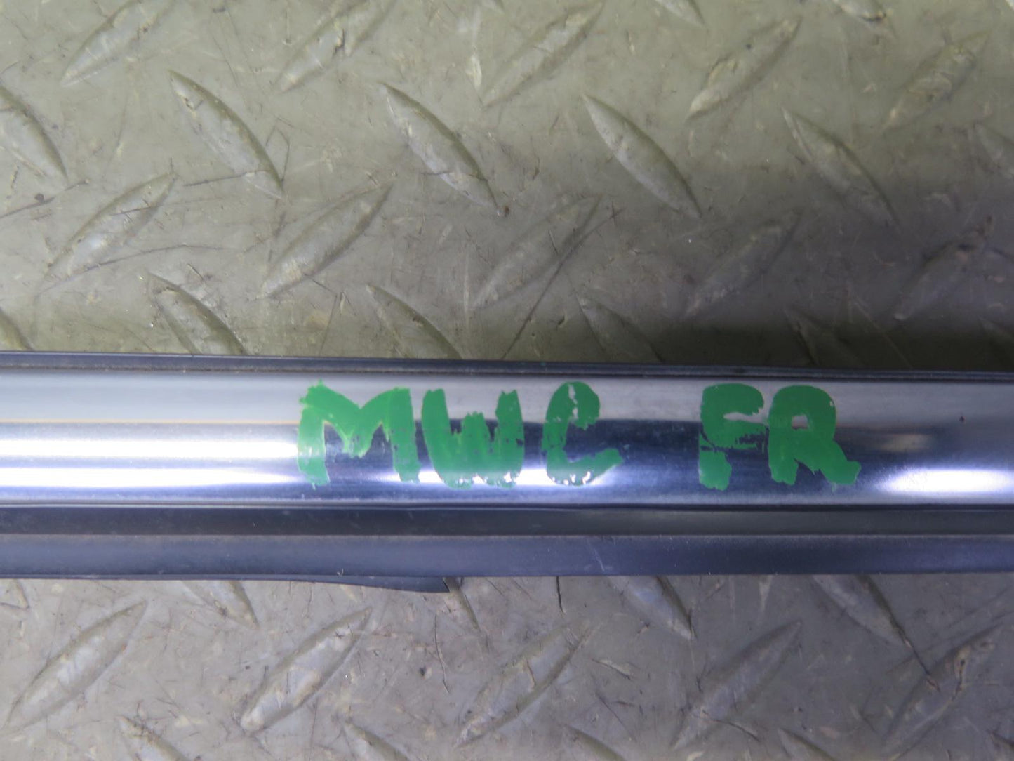 11-15 Mini Cooper S R60 Countryman Front Left Right Window Trim Molding Set OEM