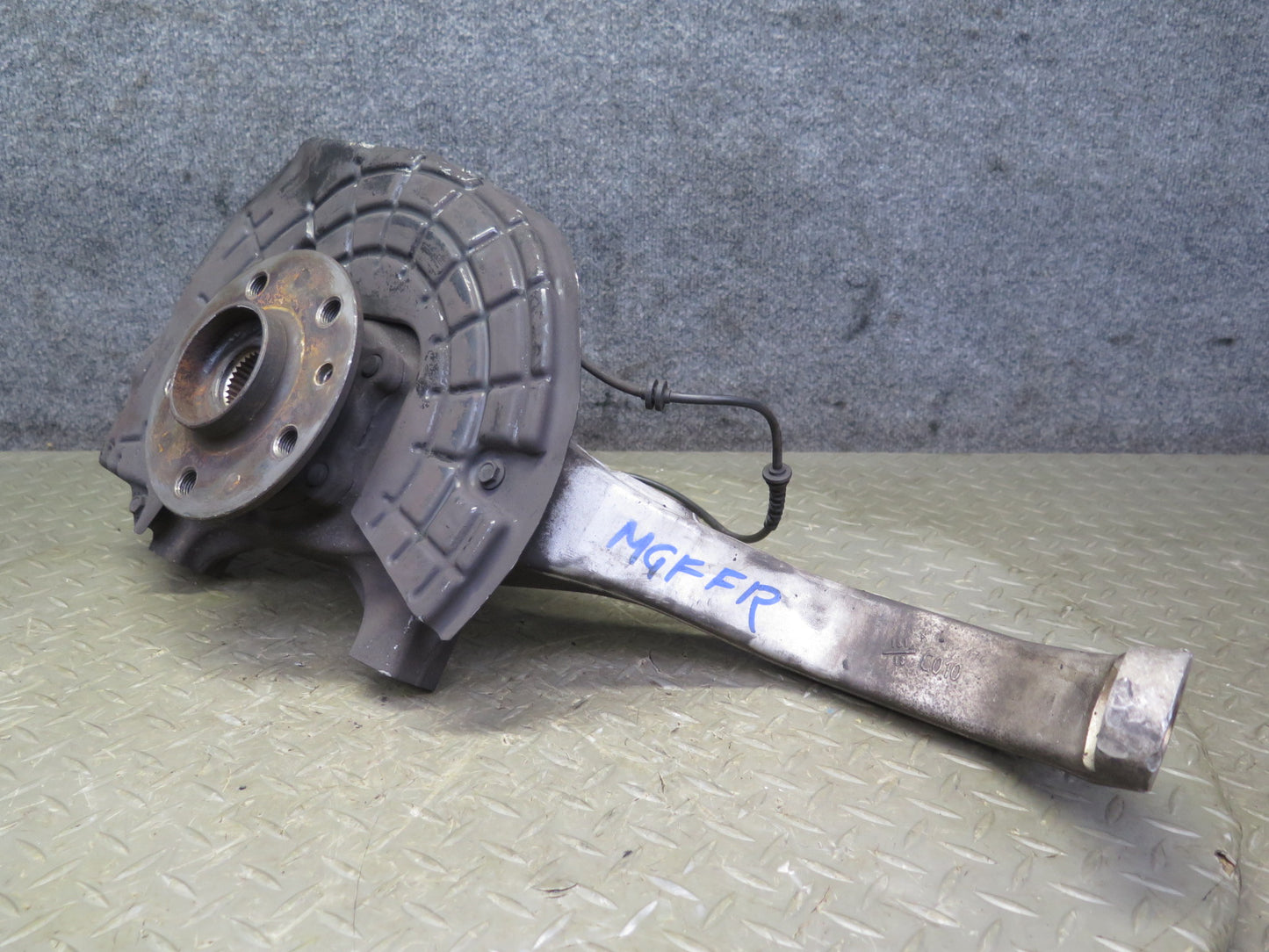 14-17 Maserati Ghibli M157 SQ4 AWD Front Right Side Spindle Knuckle Wheel Hub