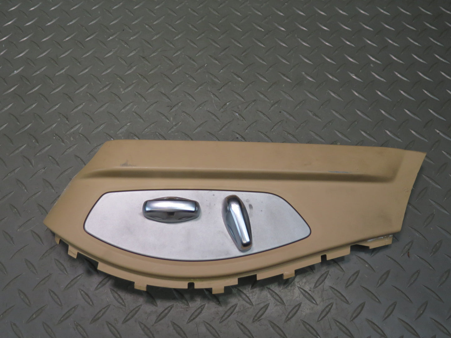 2010-2016 Porsche Panamera 970 Front Right Pass Side Power Seat Switch W/ Trim