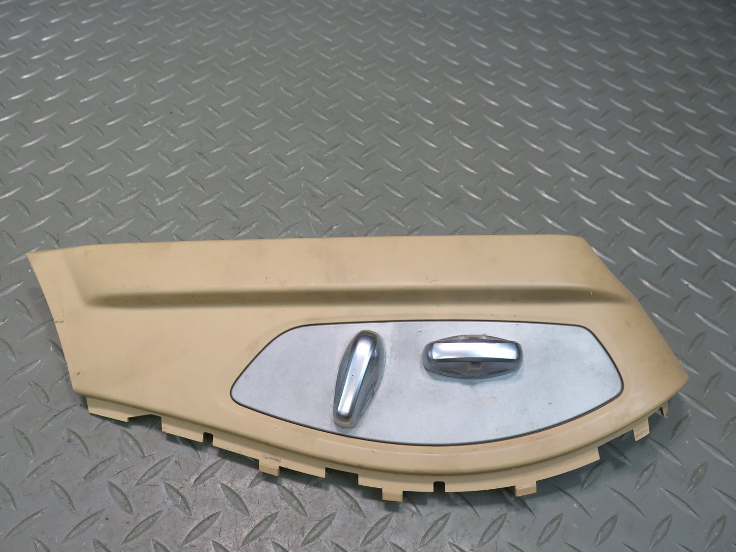 2010-2016 Porsche Panamera 970 Front Left Driver Side Power Seat Switch W/ Trim