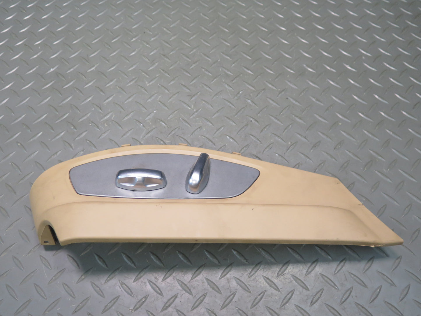 2010-2016 Porsche Panamera 970 Front Left Driver Side Power Seat Switch W/ Trim