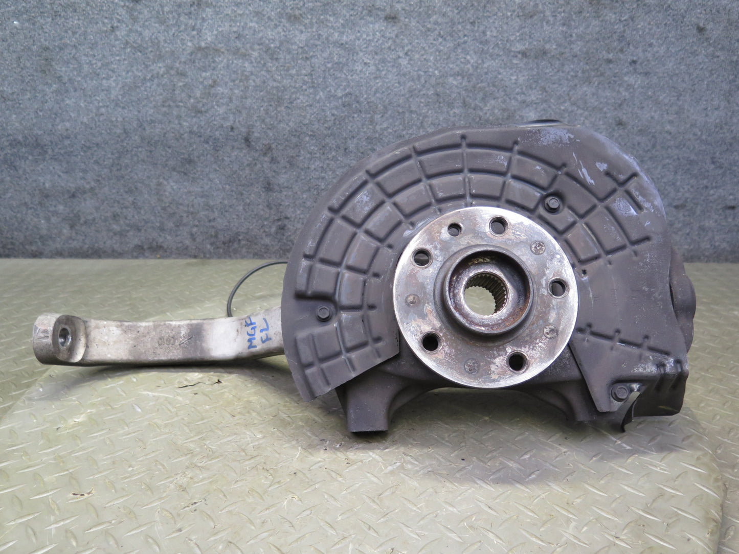 14-17 Maserati Ghibli M157 SQ4 AWD Front Left Side Spindle Knuckle Wheel Hub