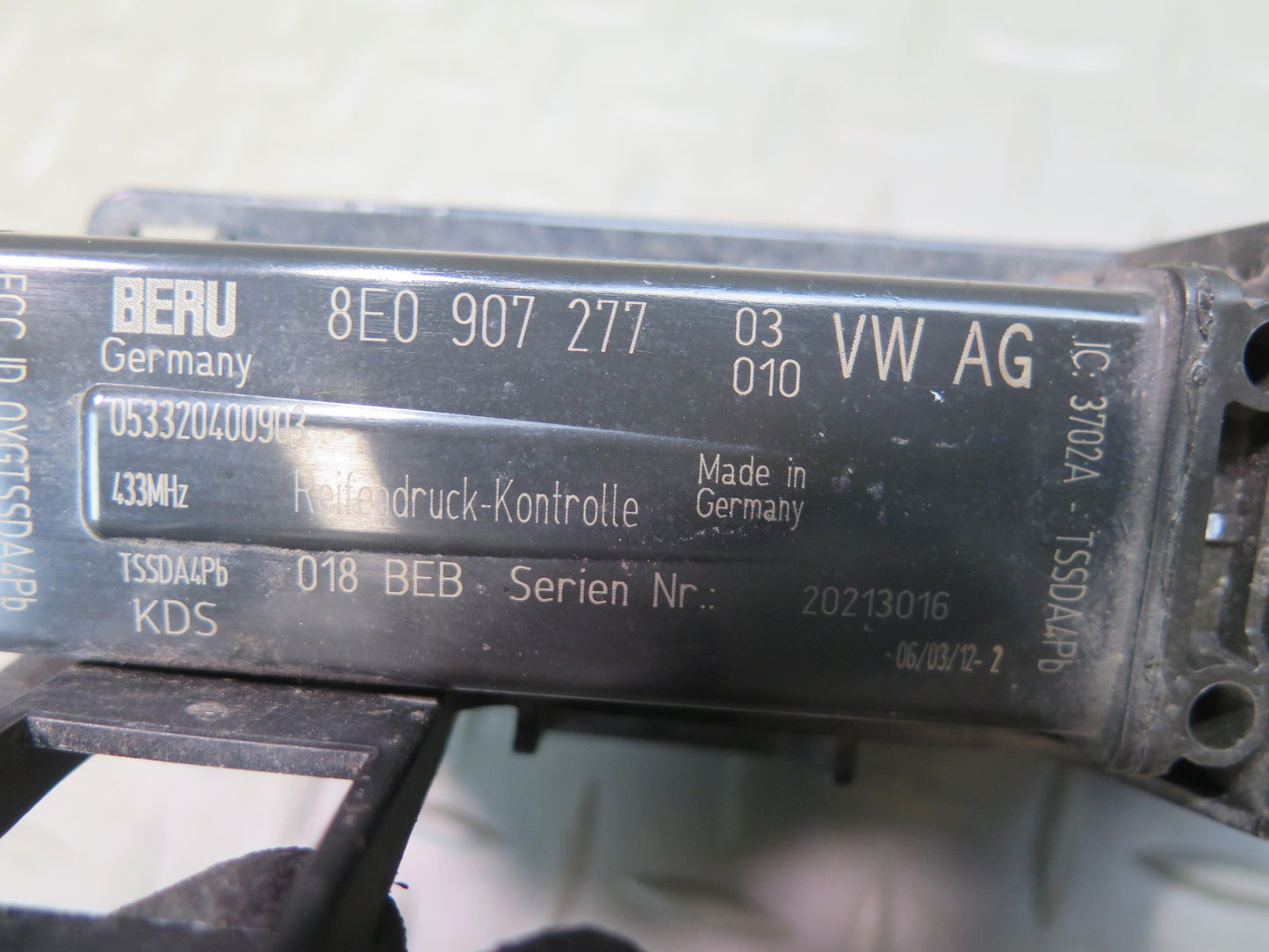 2010-2013 Porsche Panamera 970 TPMS Tire Pressure Monitor Control Module Set