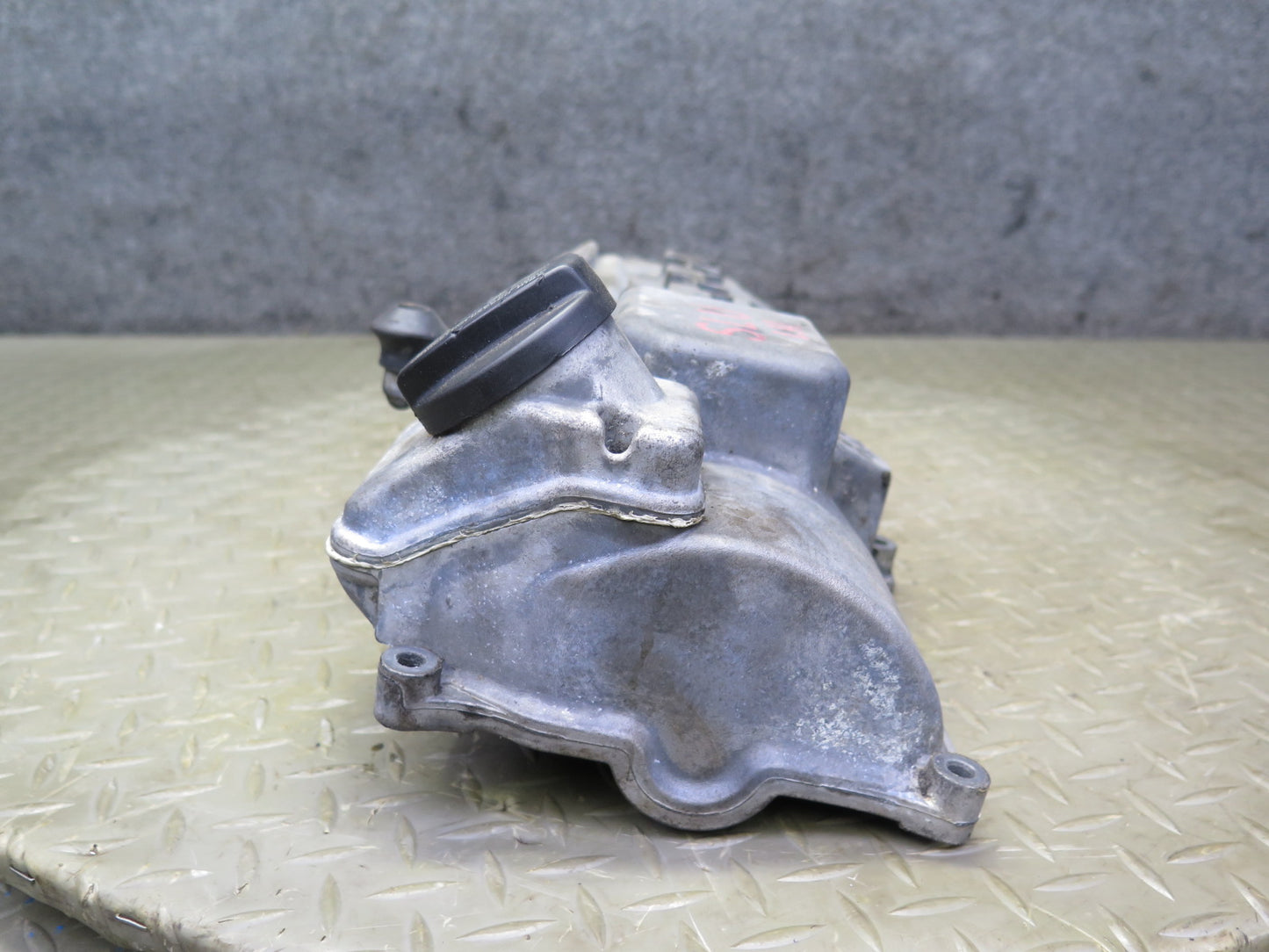 99-02 Mercedes R129 SL500 5.0L 113.961 Engine Left Cylinder Head Valve Cover OEM