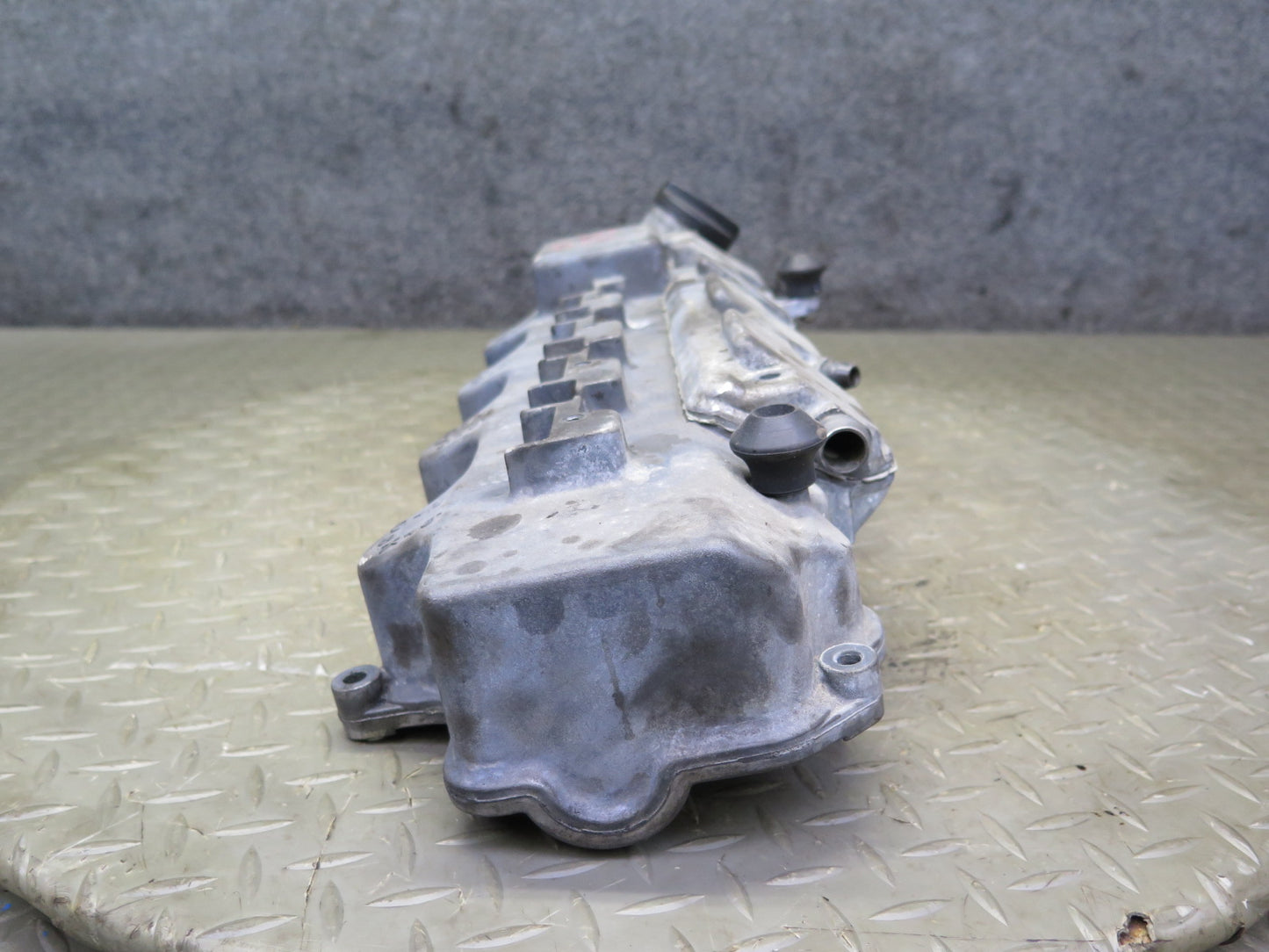 99-02 Mercedes R129 SL500 5.0L 113.961 Engine Left Cylinder Head Valve Cover OEM