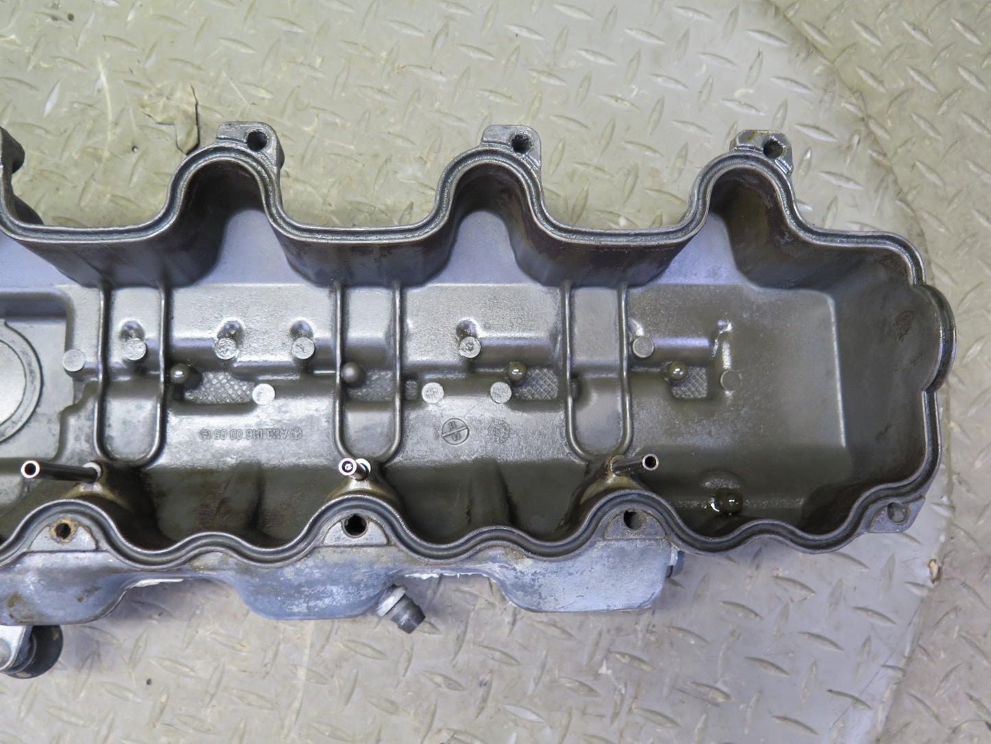 99-02 Mercedes R129 SL500 5.0L 113.961 Engine Left Cylinder Head Valve Cover OEM