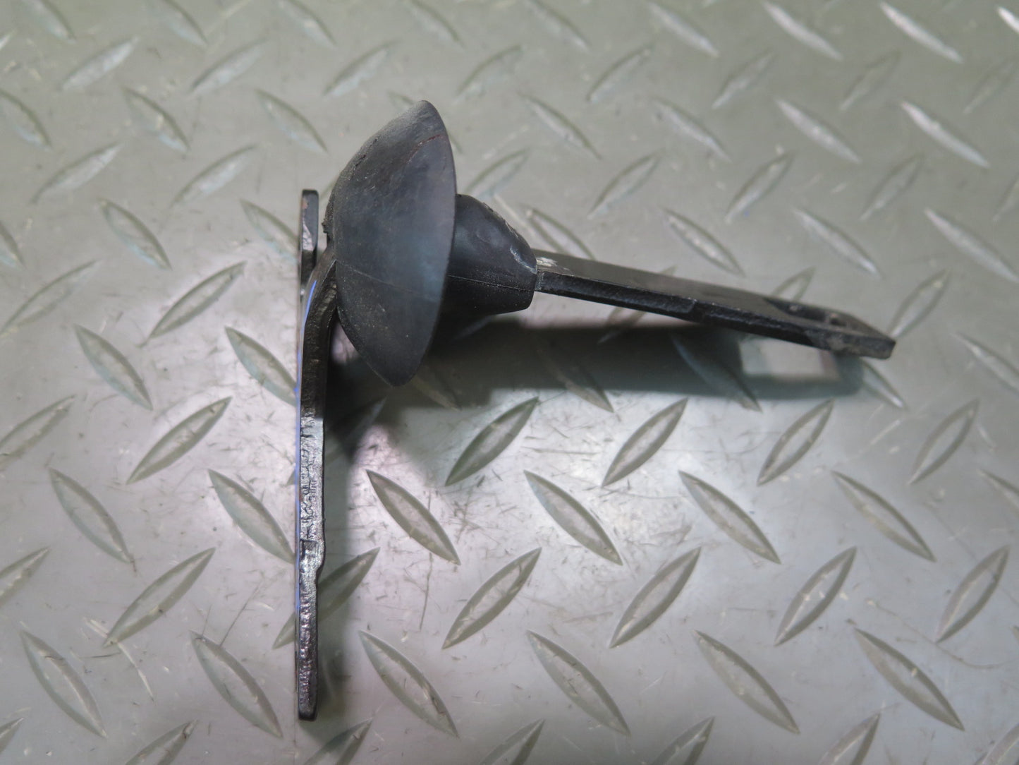 94-02 Mercedes R129 SL Convertible Set of 2 Soft TOP Roof Locking PIN Guide OEM