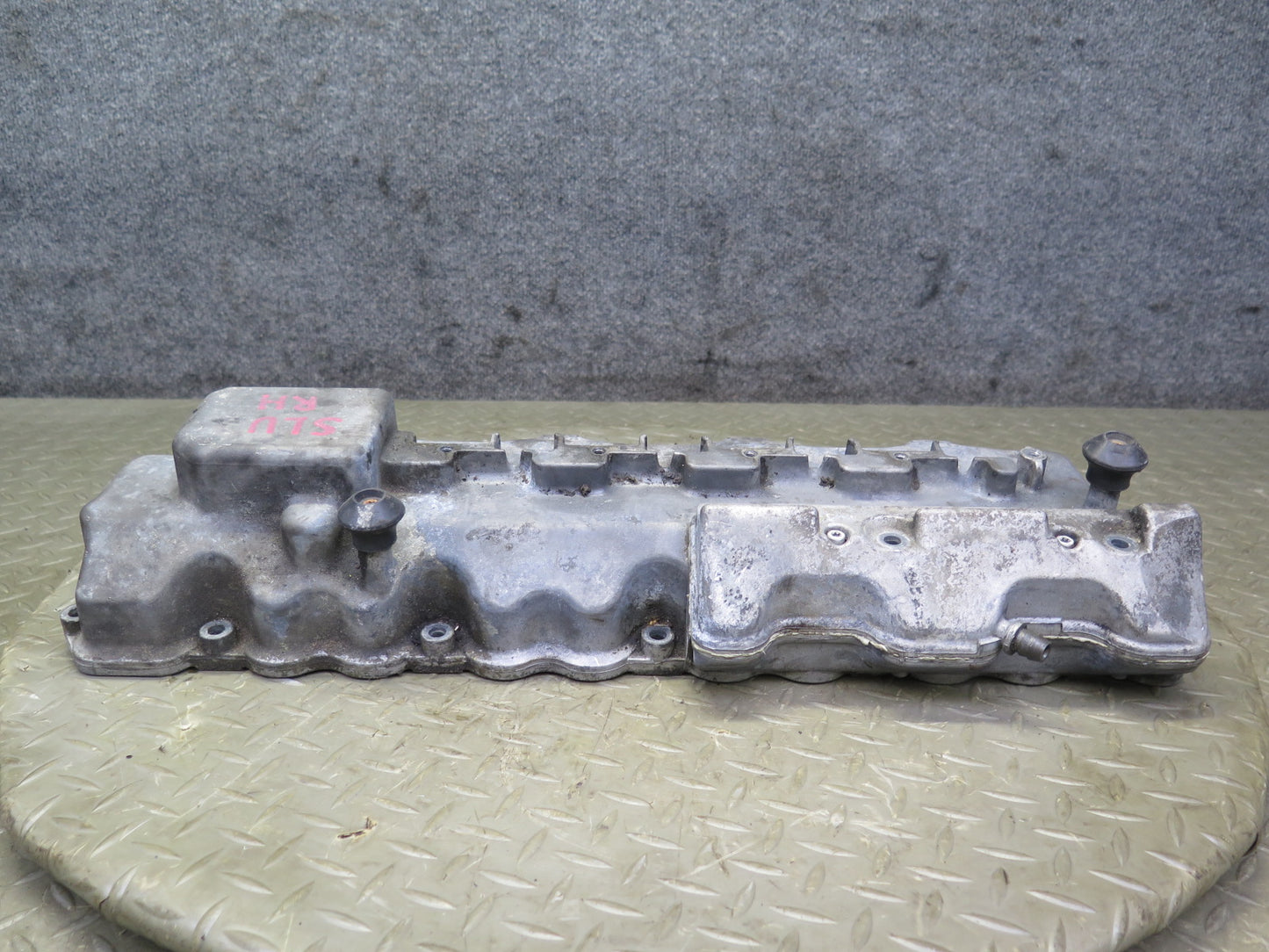 99-02 Mercedes R129 SL500 5.0 113.961 Engine Right Cylinder Head Valve Cover OEM
